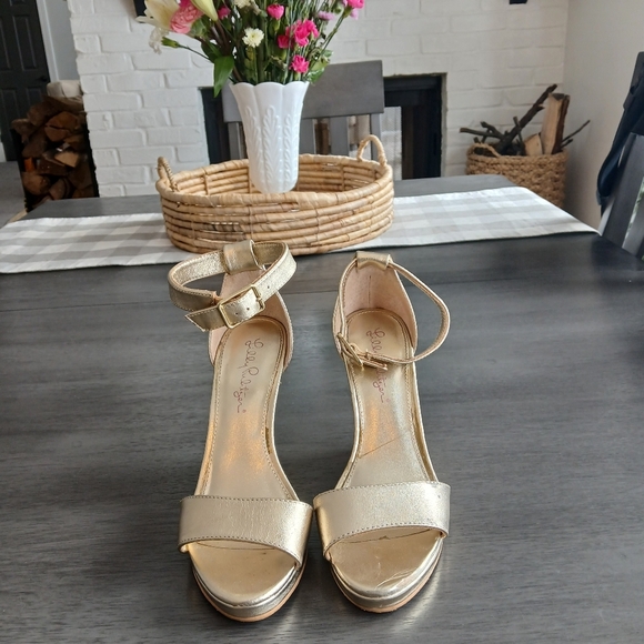 Lilly Pultzier Gold Wedge Sandals like New size 6 - Picture 2 of 6